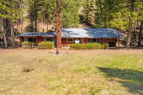 1936 East Fork Road Sula MT 59871
