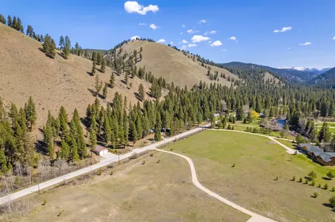 1936 East Fork Road Sula MT 59871