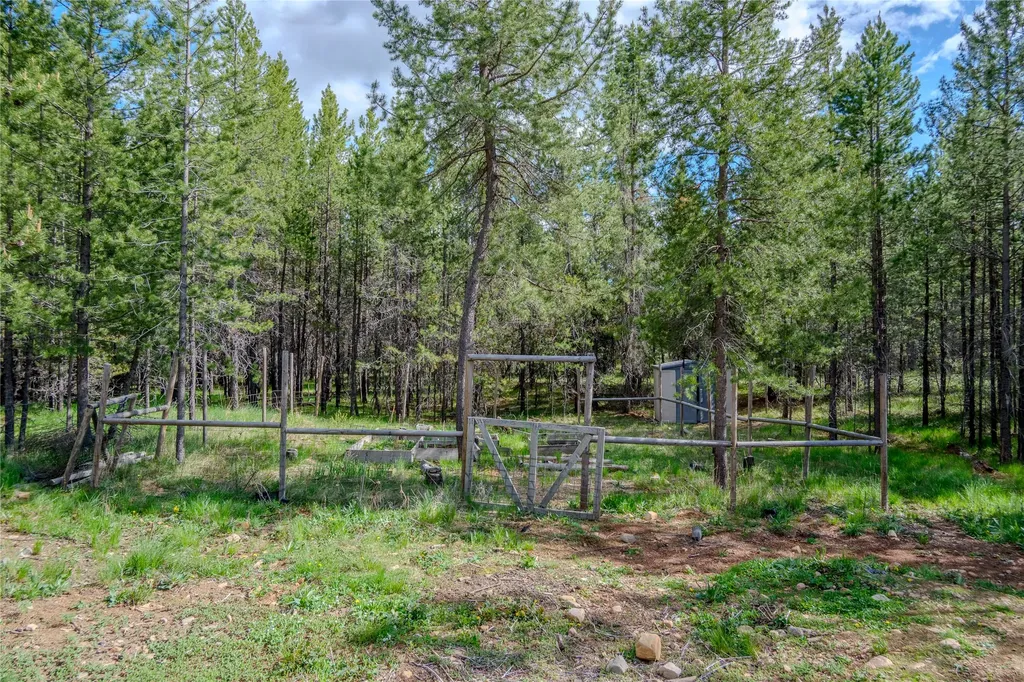 675 Griz Lane Marion MT 59925