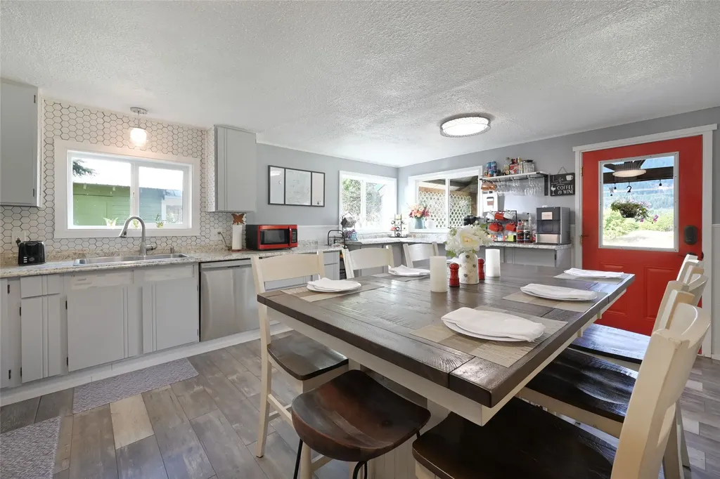 608 Noxon Avenue Noxon MT 59853