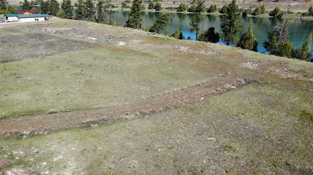 23 Happys Way Plains MT 59859