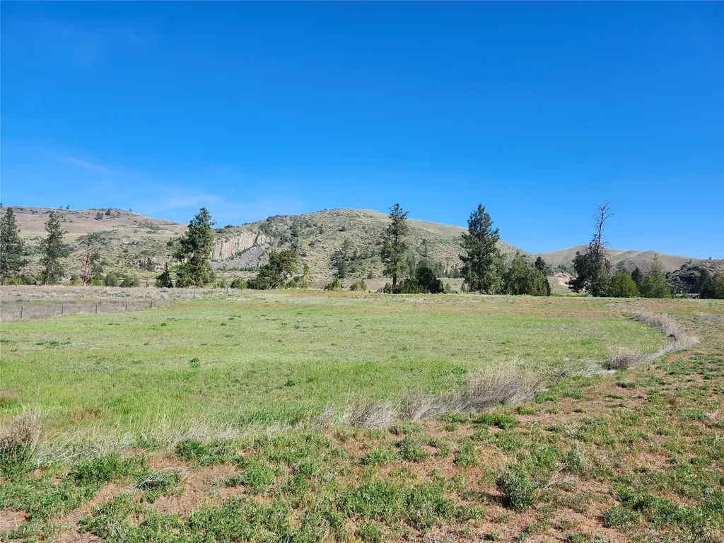 23 Happys Way Plains MT 59859