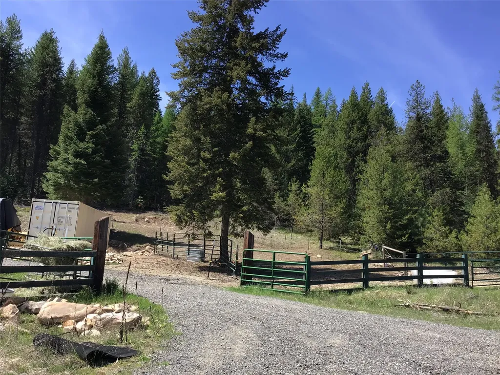 360 Valley Drive De Borgia MT 59830