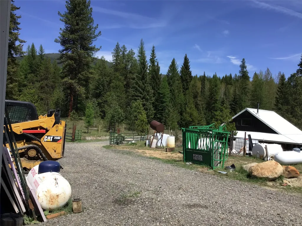 360 Valley Drive De Borgia MT 59830