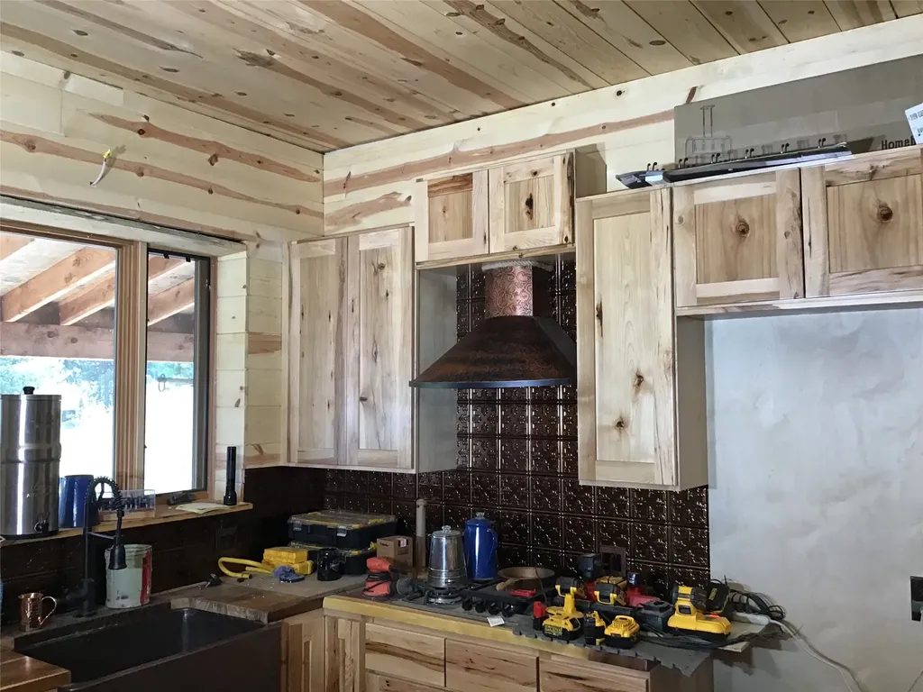 360 Valley Drive De Borgia MT 59830