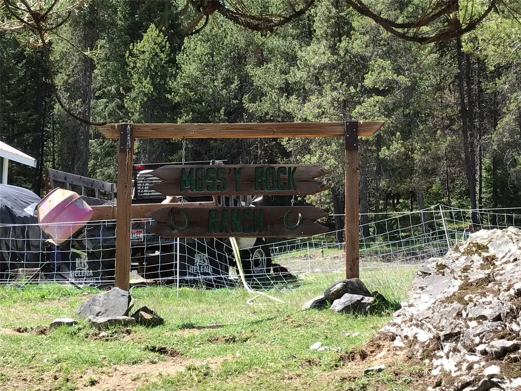 360 Valley Drive De Borgia MT 59830