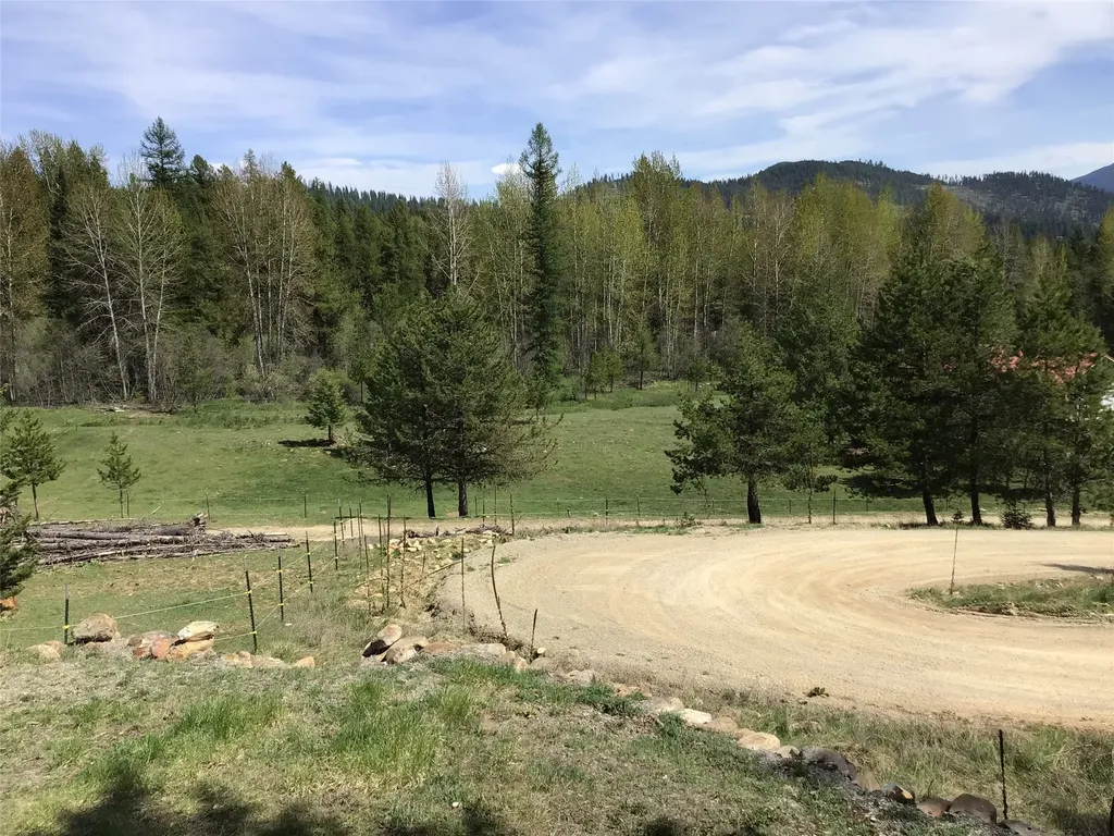 360 Valley Drive De Borgia MT 59830