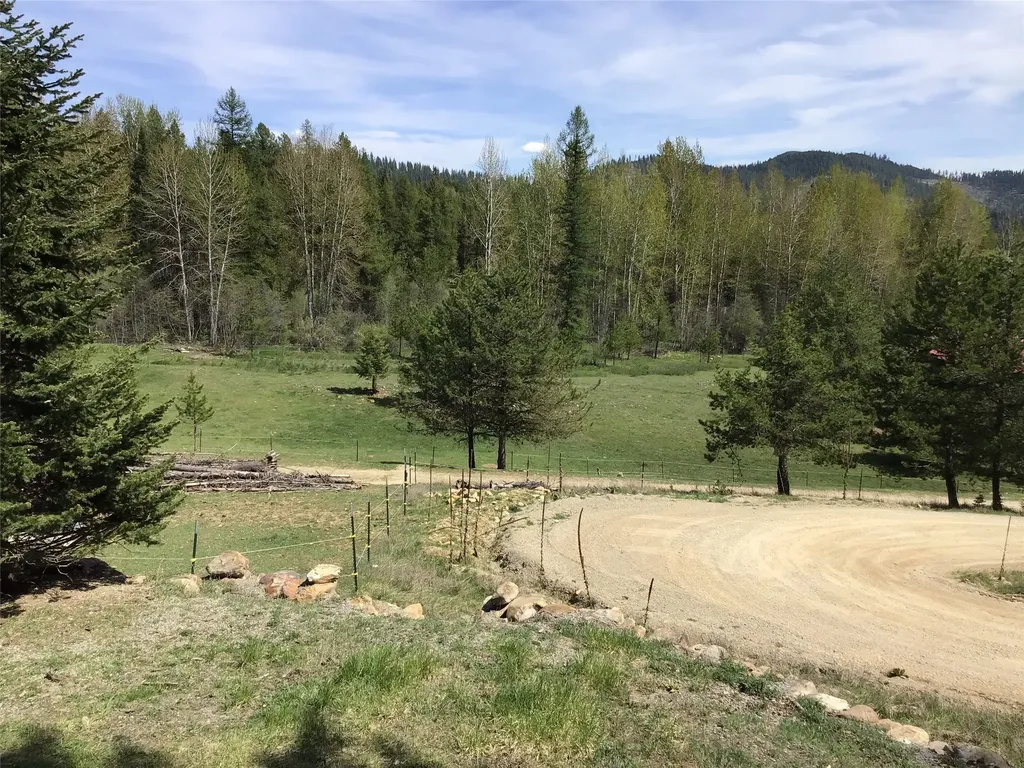 360 Valley Drive De Borgia MT 59830