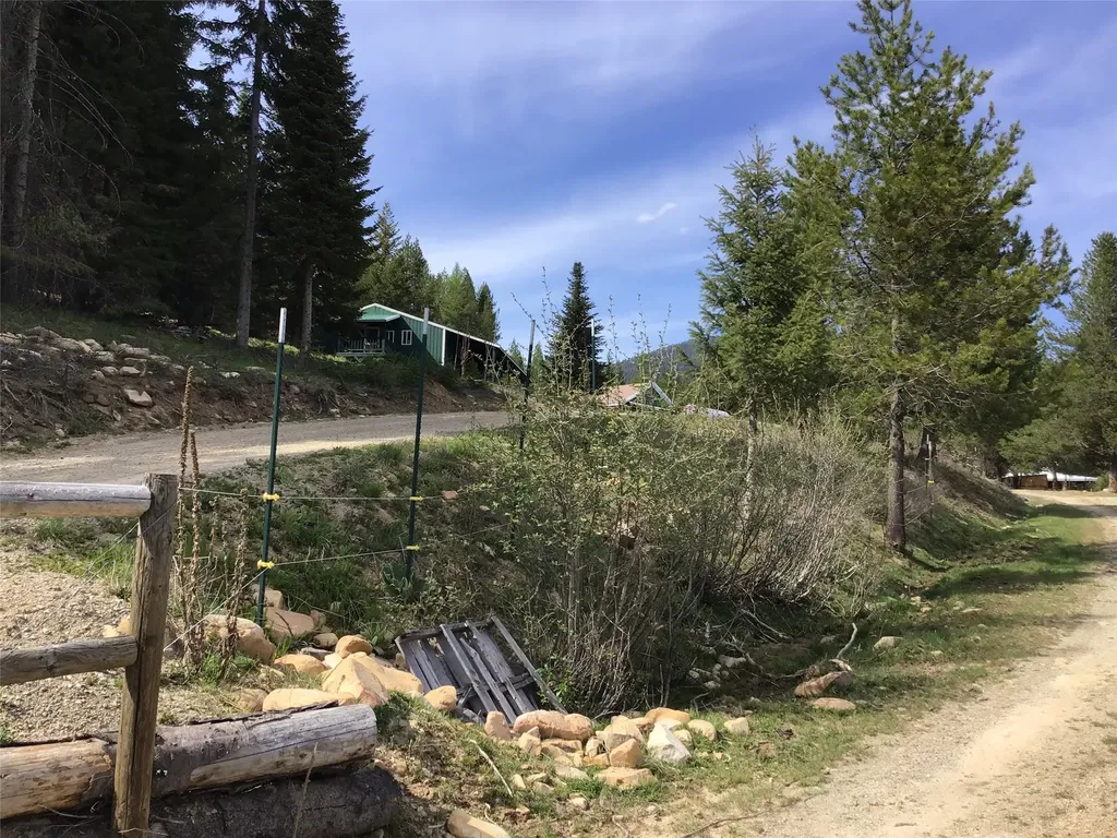 360 Valley Drive De Borgia MT 59830