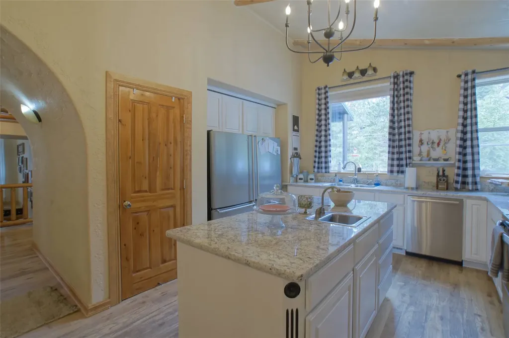 6961 Mount Highway 200 Plains MT 59859
