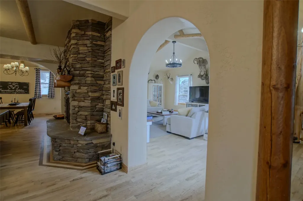 6961 Mount Highway 200 Plains MT 59859