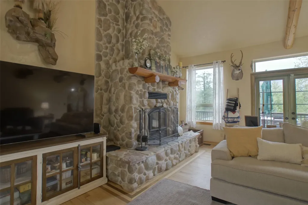 6961 Mount Highway 200 Plains MT 59859