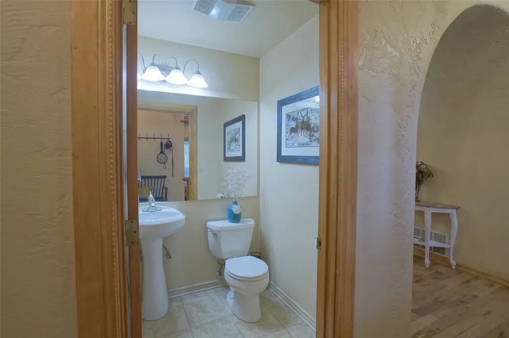 6961 Mount Highway 200 Plains MT 59859