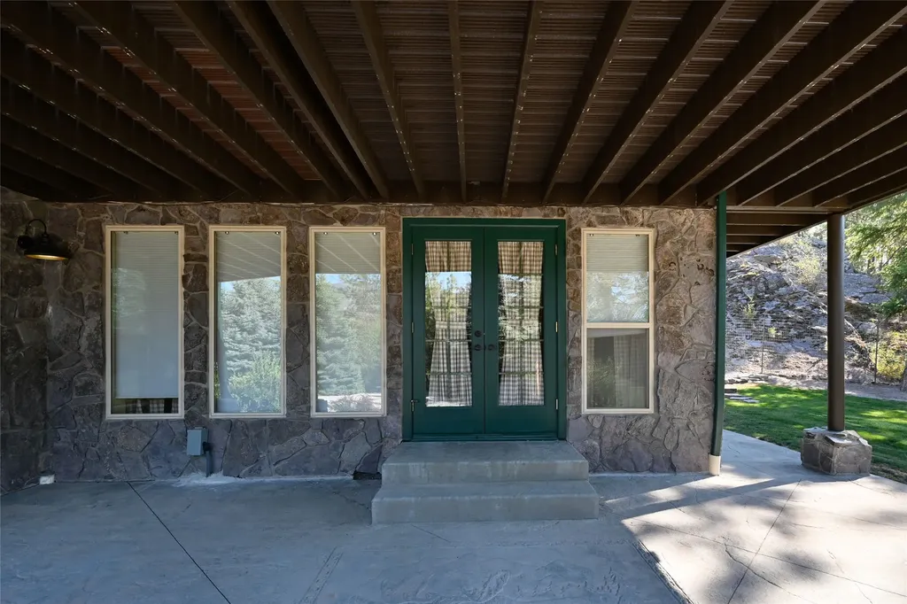 6961 Mount Highway 200 Plains MT 59859