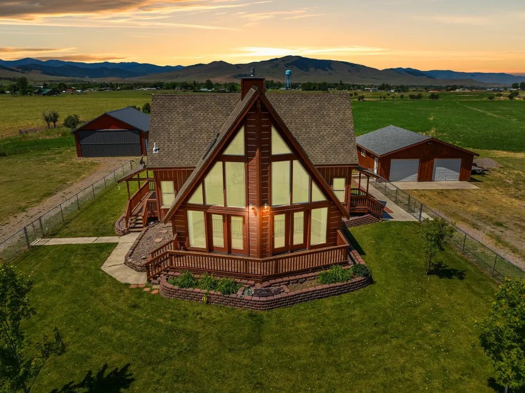 61253 Watson Road St Ignatius MT 59865