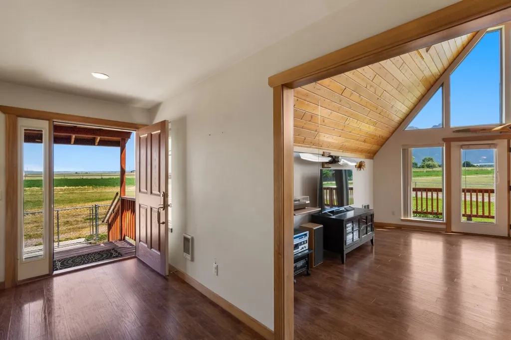 61253 Watson Road St Ignatius MT 59865
