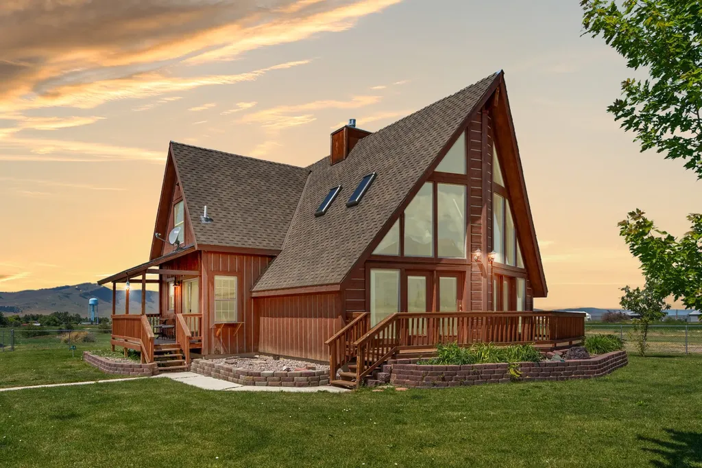 61253 Watson Road St Ignatius MT 59865