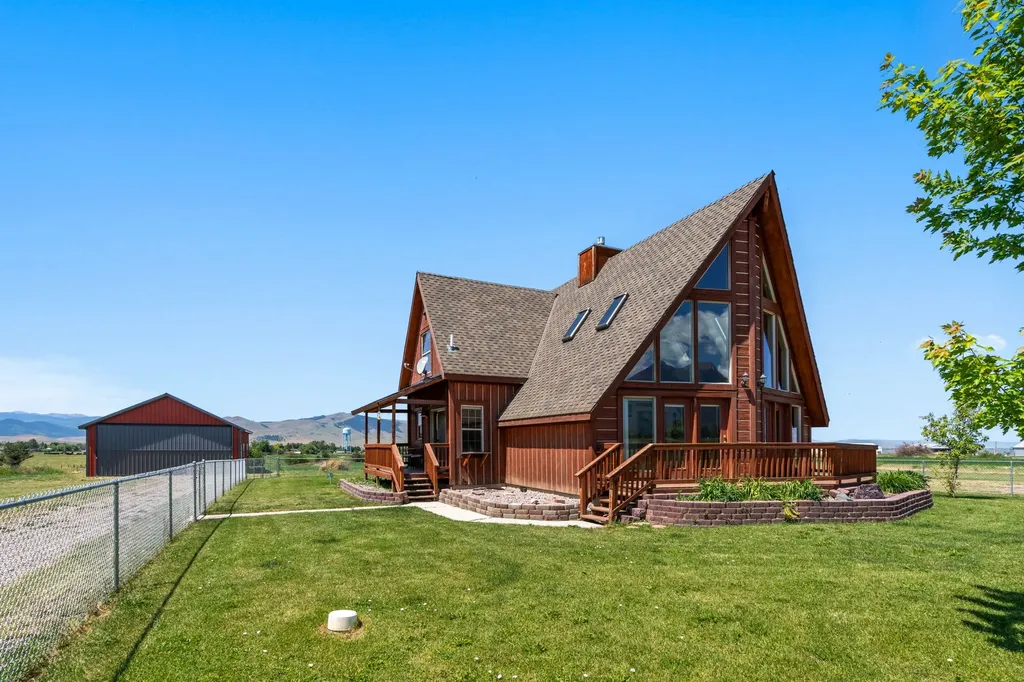 61253 Watson Road St Ignatius MT 59865