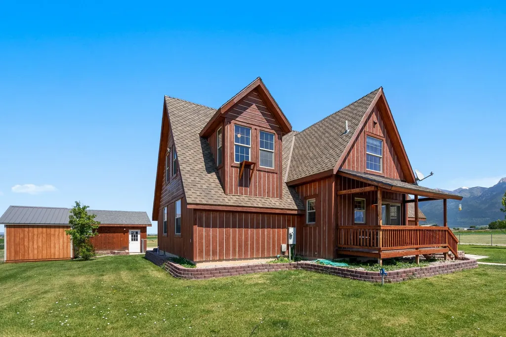 61253 Watson Road St Ignatius MT 59865