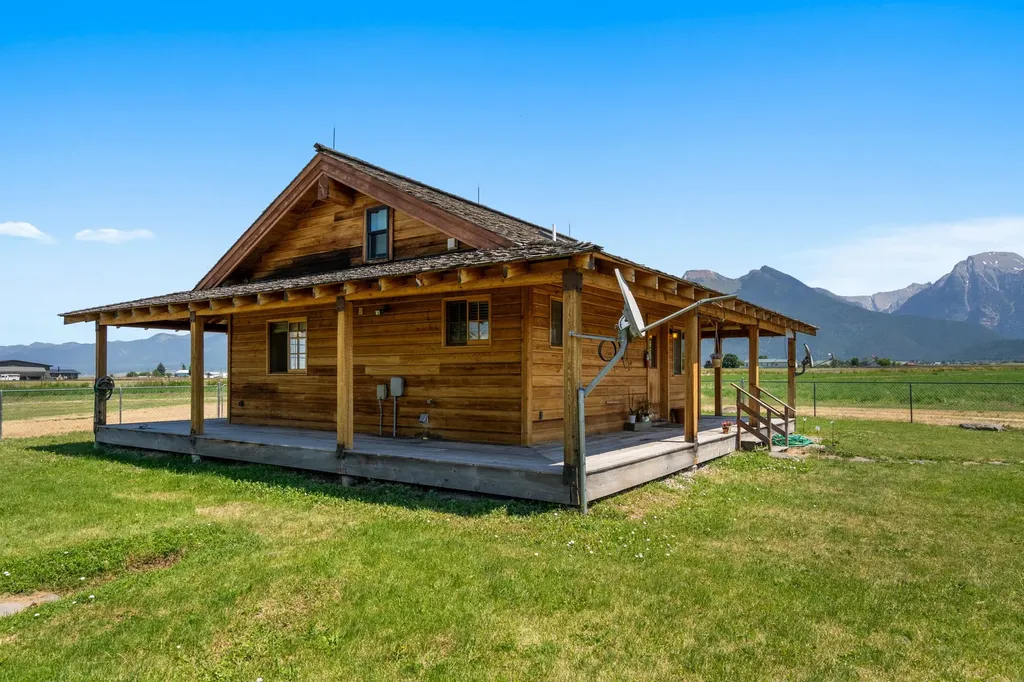 61253 Watson Road St Ignatius MT 59865