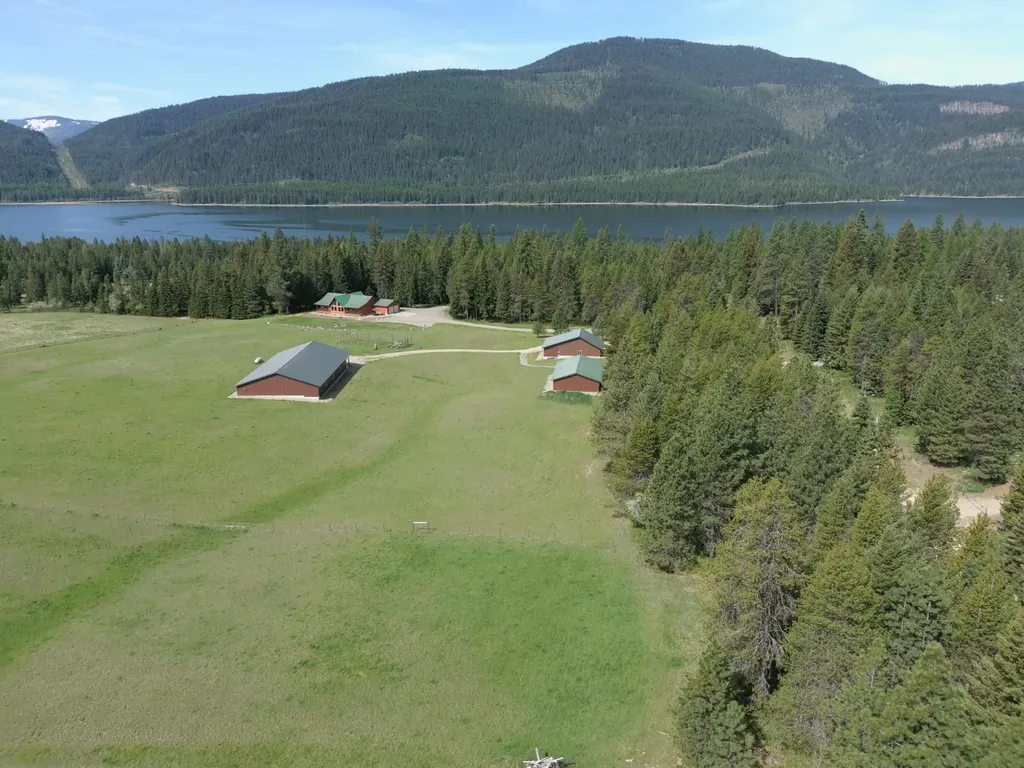5 Fernwood Way Trout Creek MT 59874