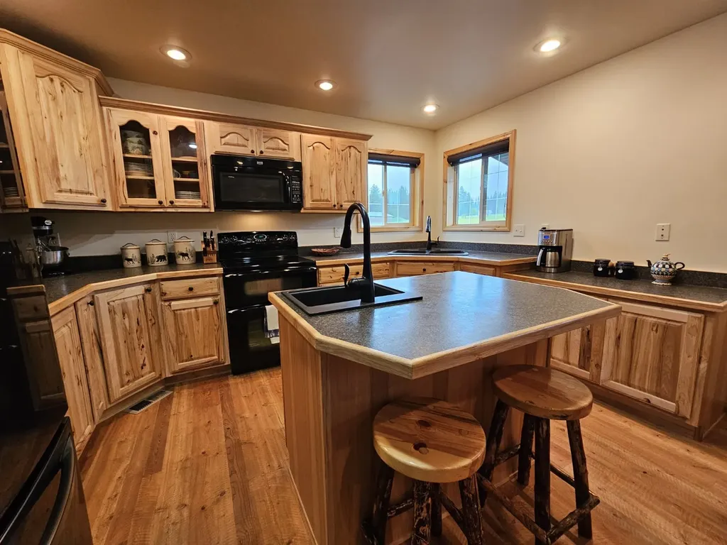 5 Fernwood Way Trout Creek MT 59874