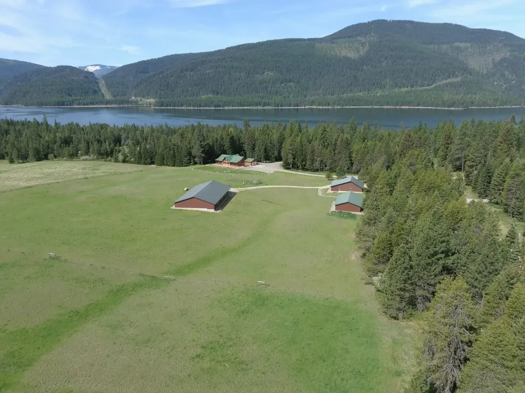 5 Fernwood Way Trout Creek MT 59874