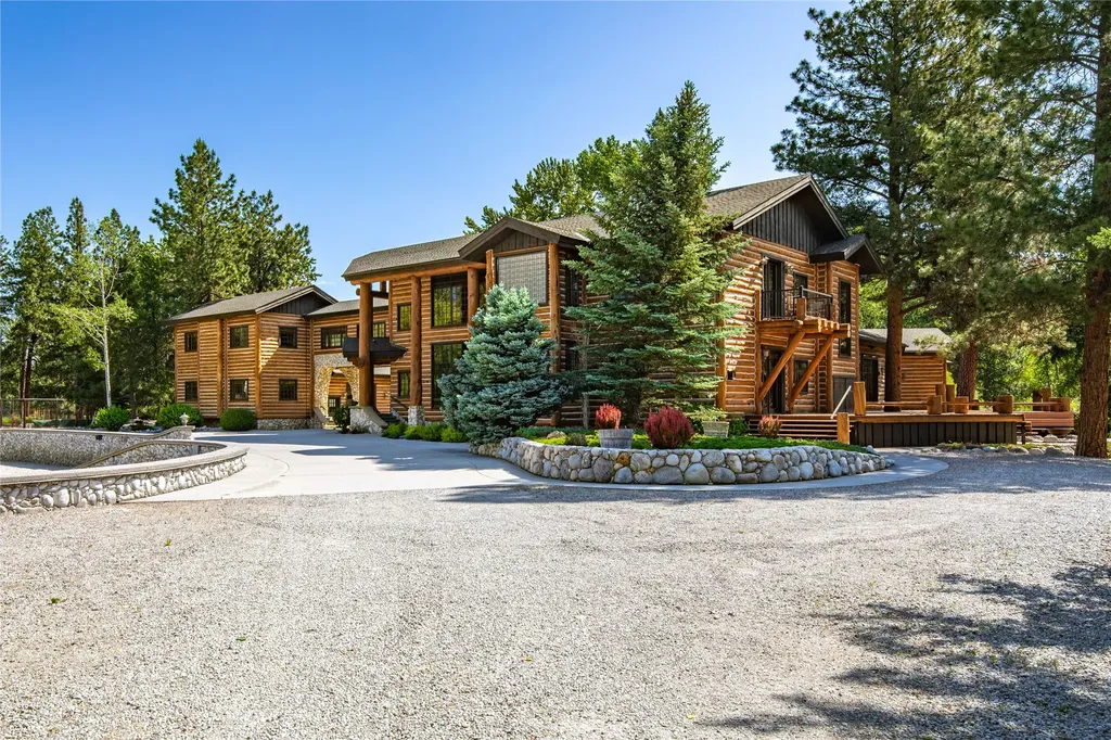81 And 83 Bell Crossing W Stevensville MT 59870