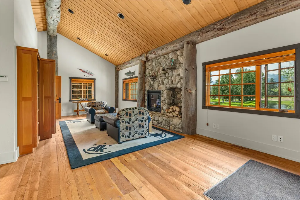 81 And 83 Bell Crossing W Stevensville MT 59870