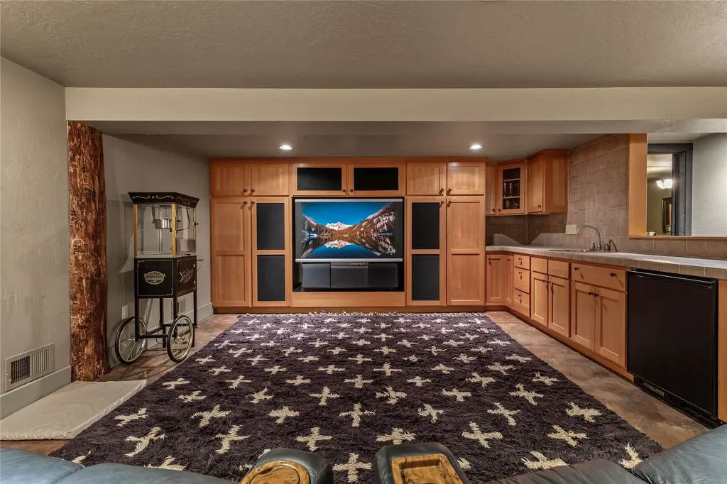 81 And 83 Bell Crossing W Stevensville MT 59870