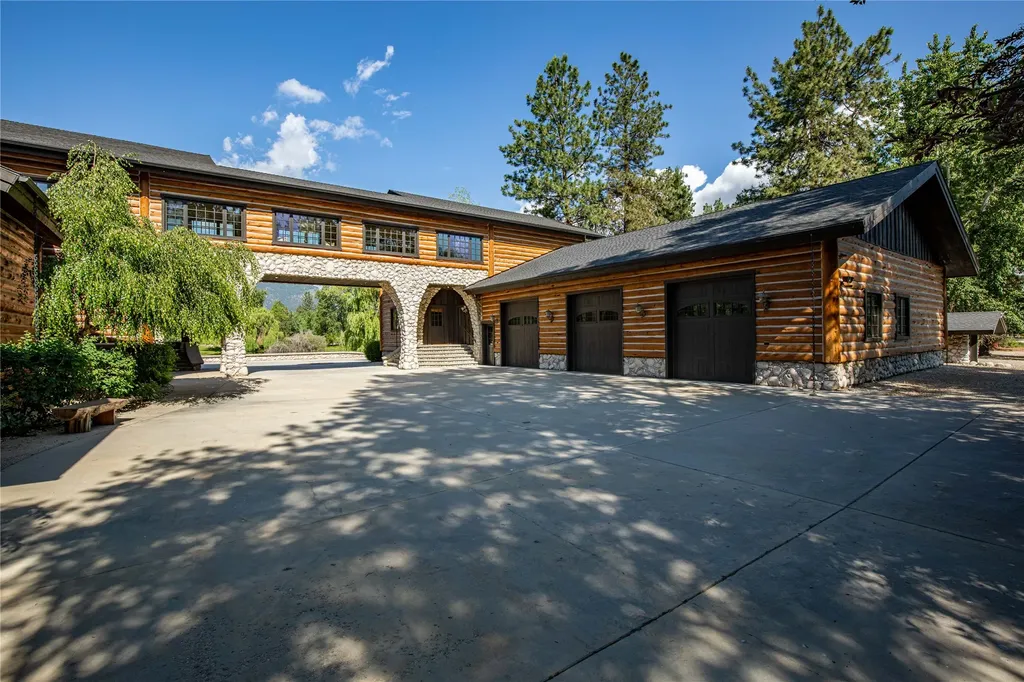 81 And 83 Bell Crossing W Stevensville MT 59870