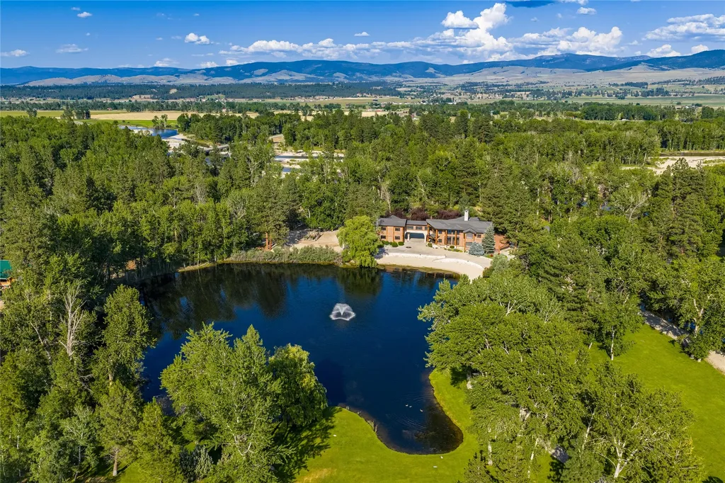 81 And 83 Bell Crossing W Stevensville MT 59870