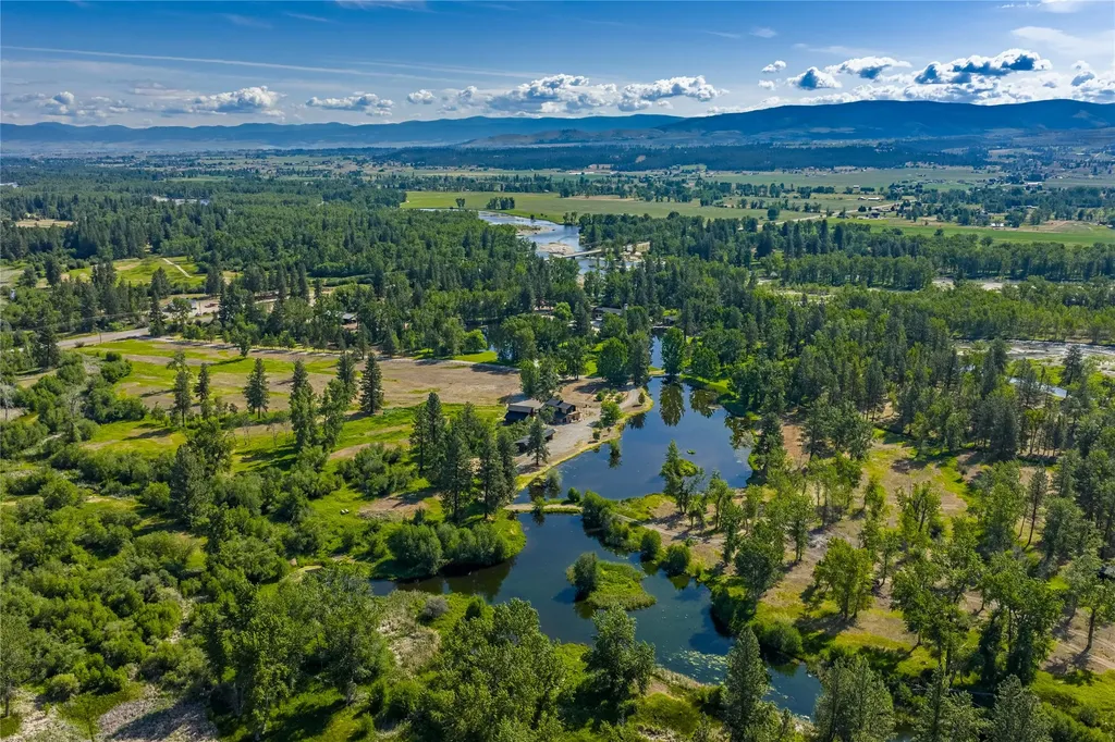 81 And 83 Bell Crossing W Stevensville MT 59870