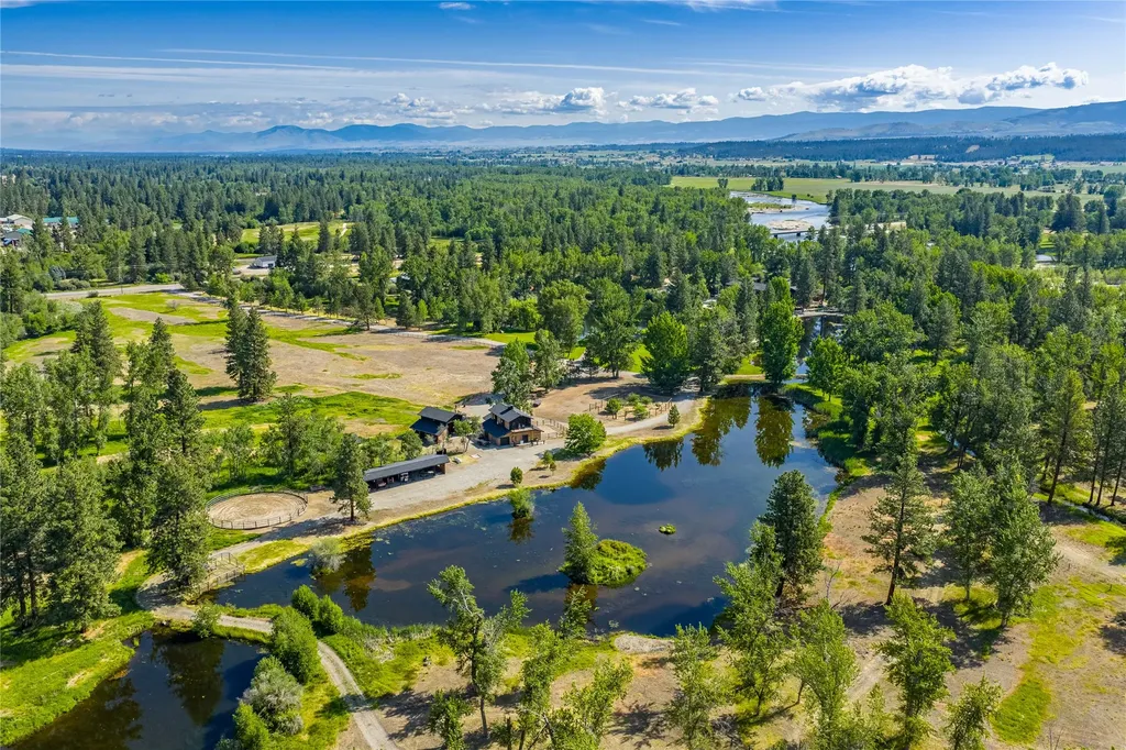 81 And 83 Bell Crossing W Stevensville MT 59870