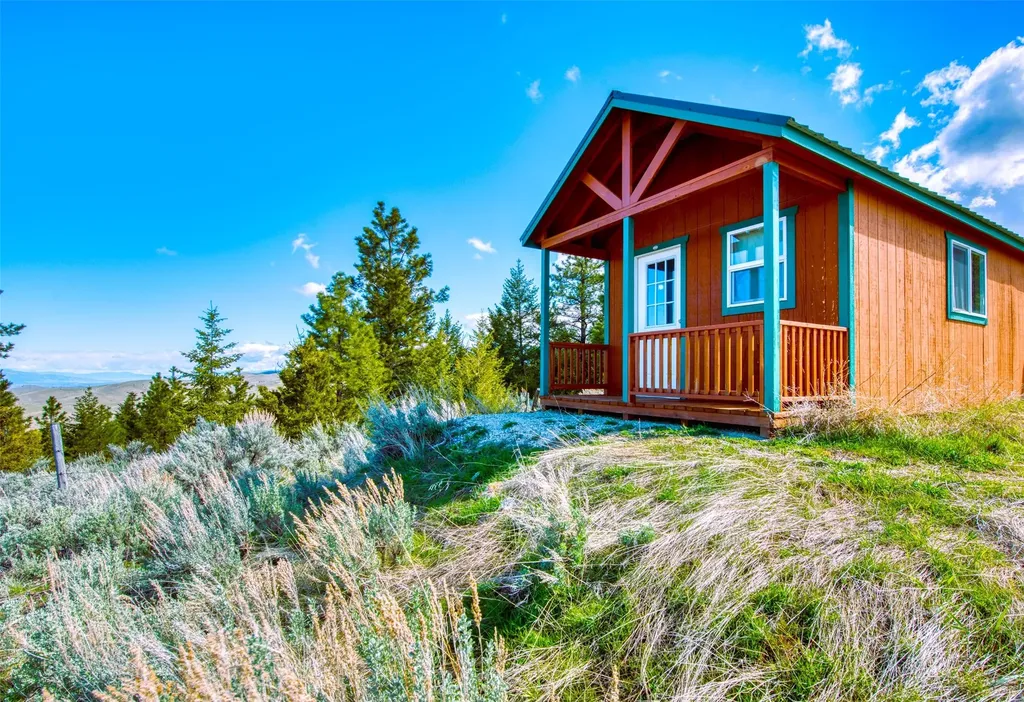 2136 Blue Sage Trail Corvallis MT 59828
