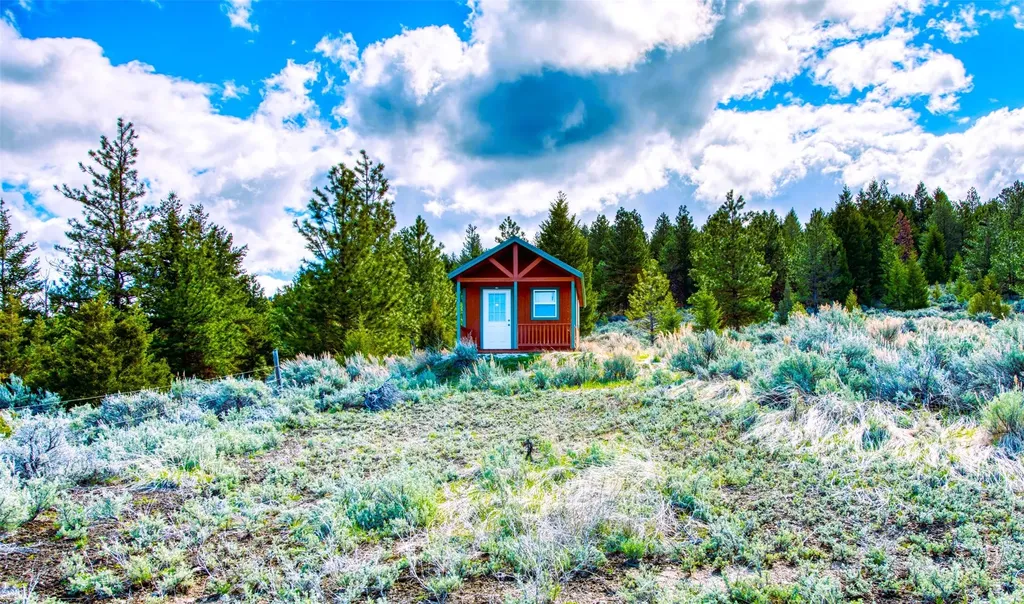 2136 Blue Sage Trail Corvallis MT 59828