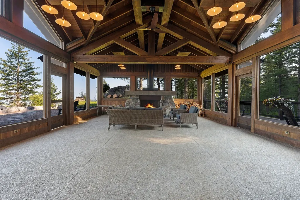 631 Saddlehorn Trail Bigfork MT 59911