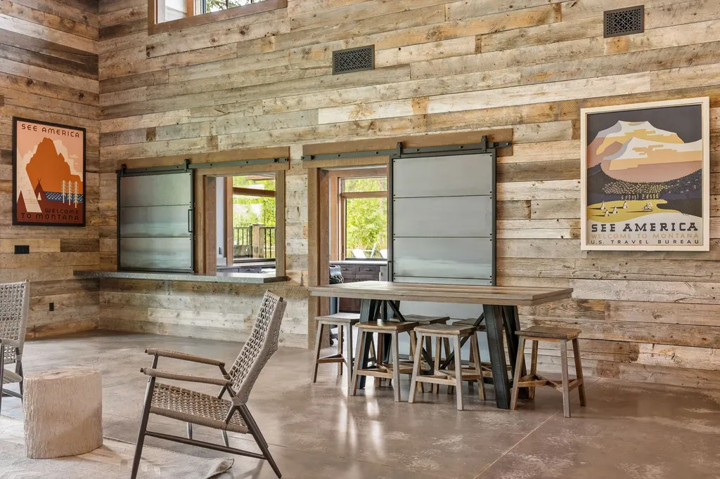 631 Saddlehorn Trail Bigfork MT 59911