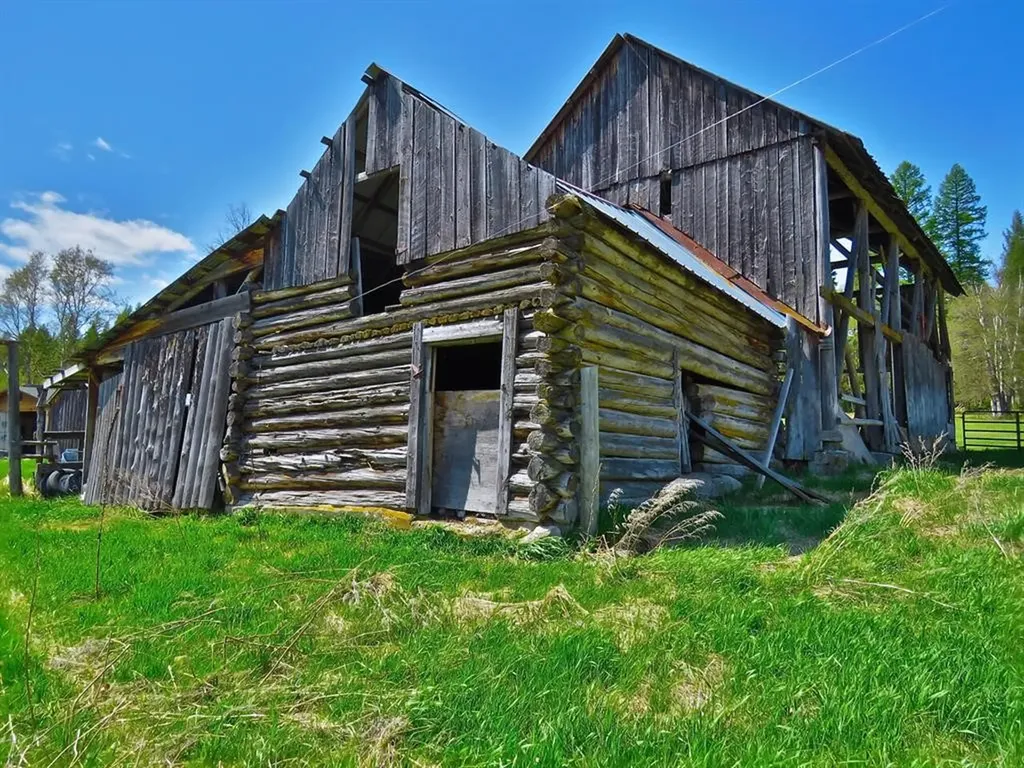 895 Mud Lake Road Bigfork MT 59911
