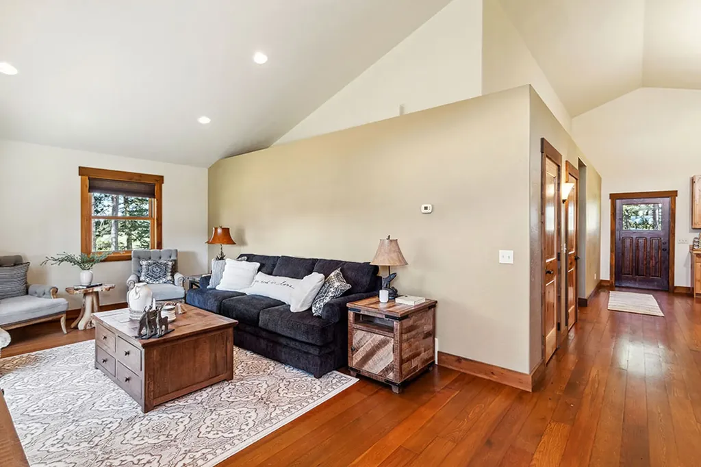560 Windfield Lane Columbia Falls MT 59912