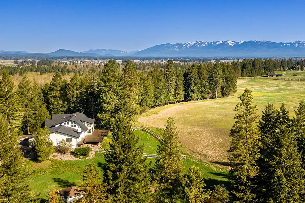 560 Windfield Lane Columbia Falls MT 59912