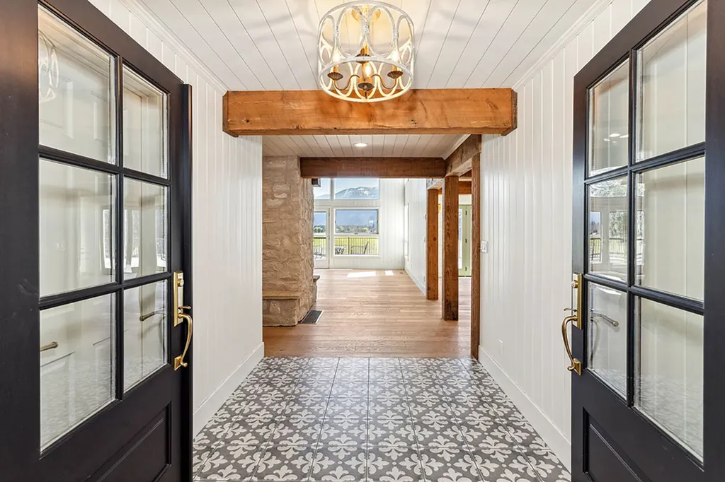 560 Windfield Lane Columbia Falls MT 59912
