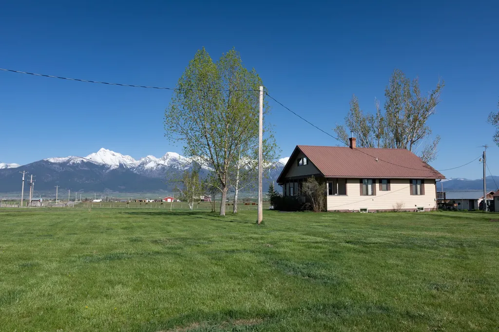 37521 Dublin Gulch Road St Ignatius MT 59865