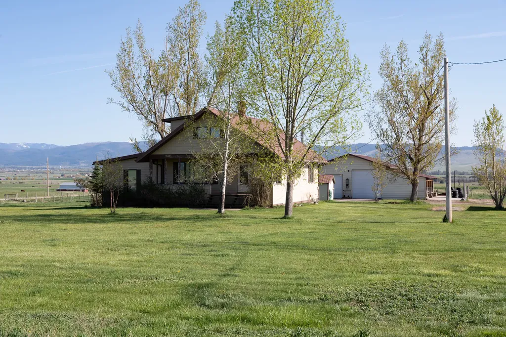 37521 Dublin Gulch Road St Ignatius MT 59865
