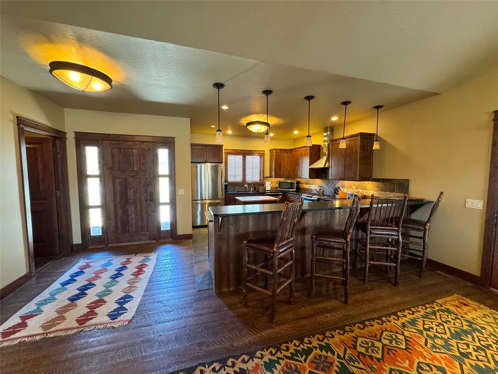 100 Snowberry Path Melrose MT 59743