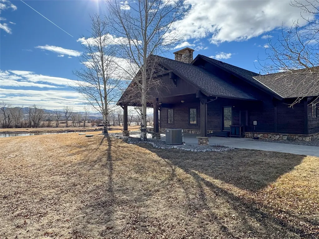 100 Snowberry Path Melrose MT 59743