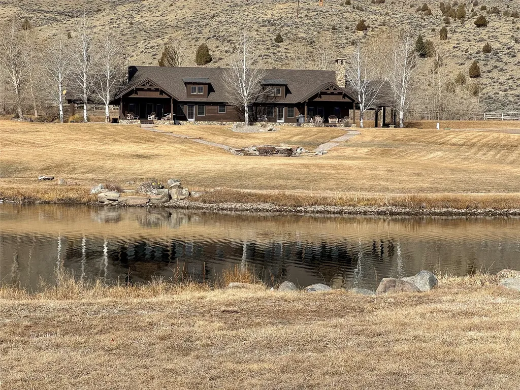 100 Snowberry Path Melrose MT 59743
