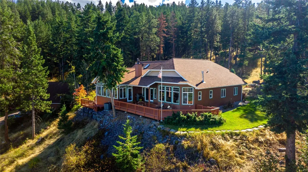 42746 Knuppel Lane Big Arm MT 59910