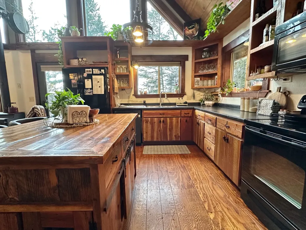 41510 Canal Road Ronan MT 59864