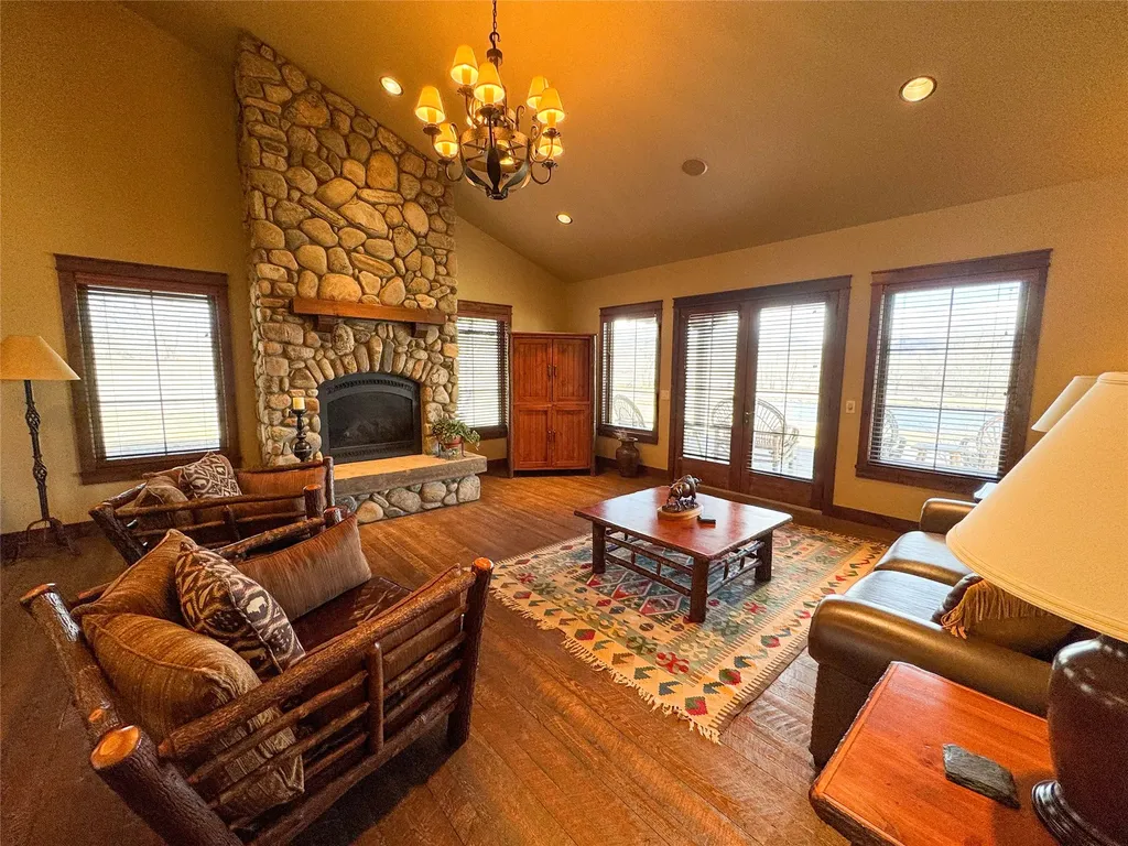 100 Snowberry Path Melrose MT 59743